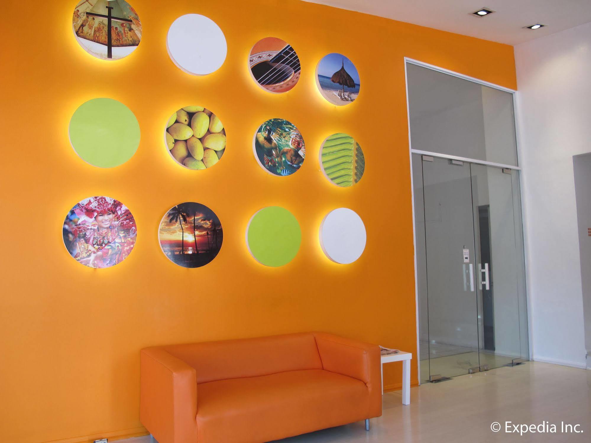Islands Stay Hotels - Uptown Cebu Exterior photo